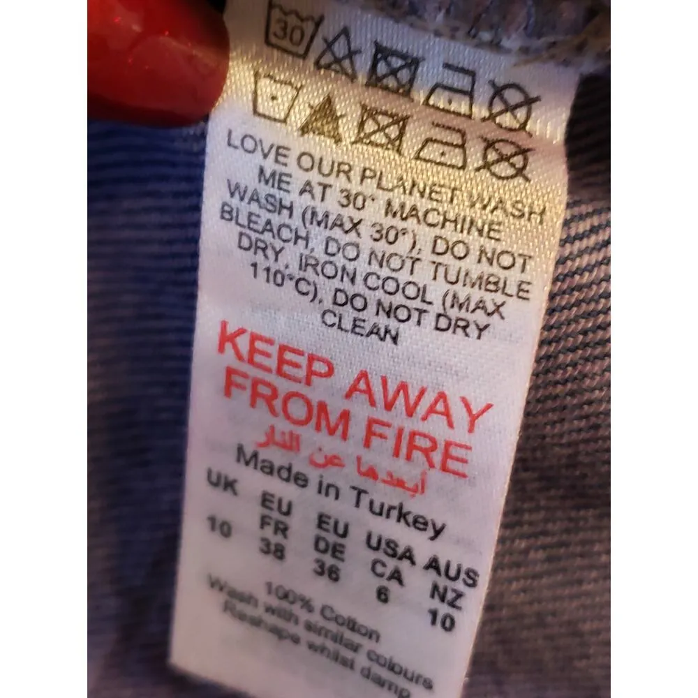 Nasty Gal Jumpsuit Womens Size 6 Blue Denim Pocket Detail Acid Wash Button Front - Image 6