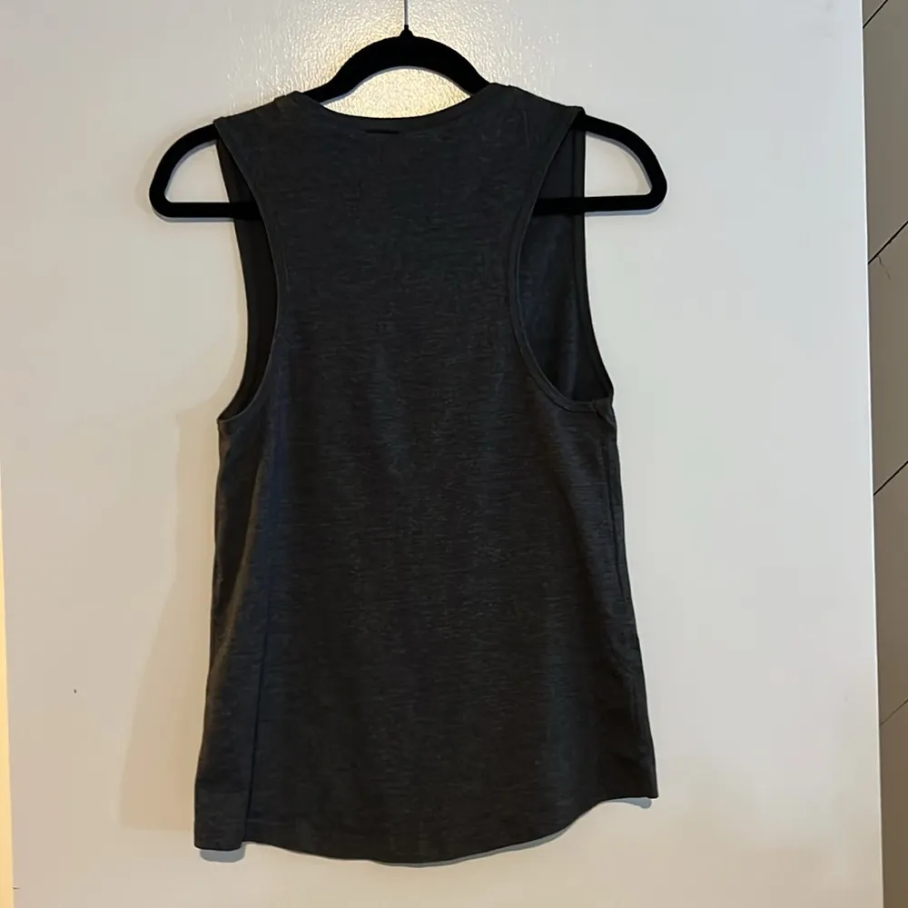 Pure Barre  tank size small - Image 2