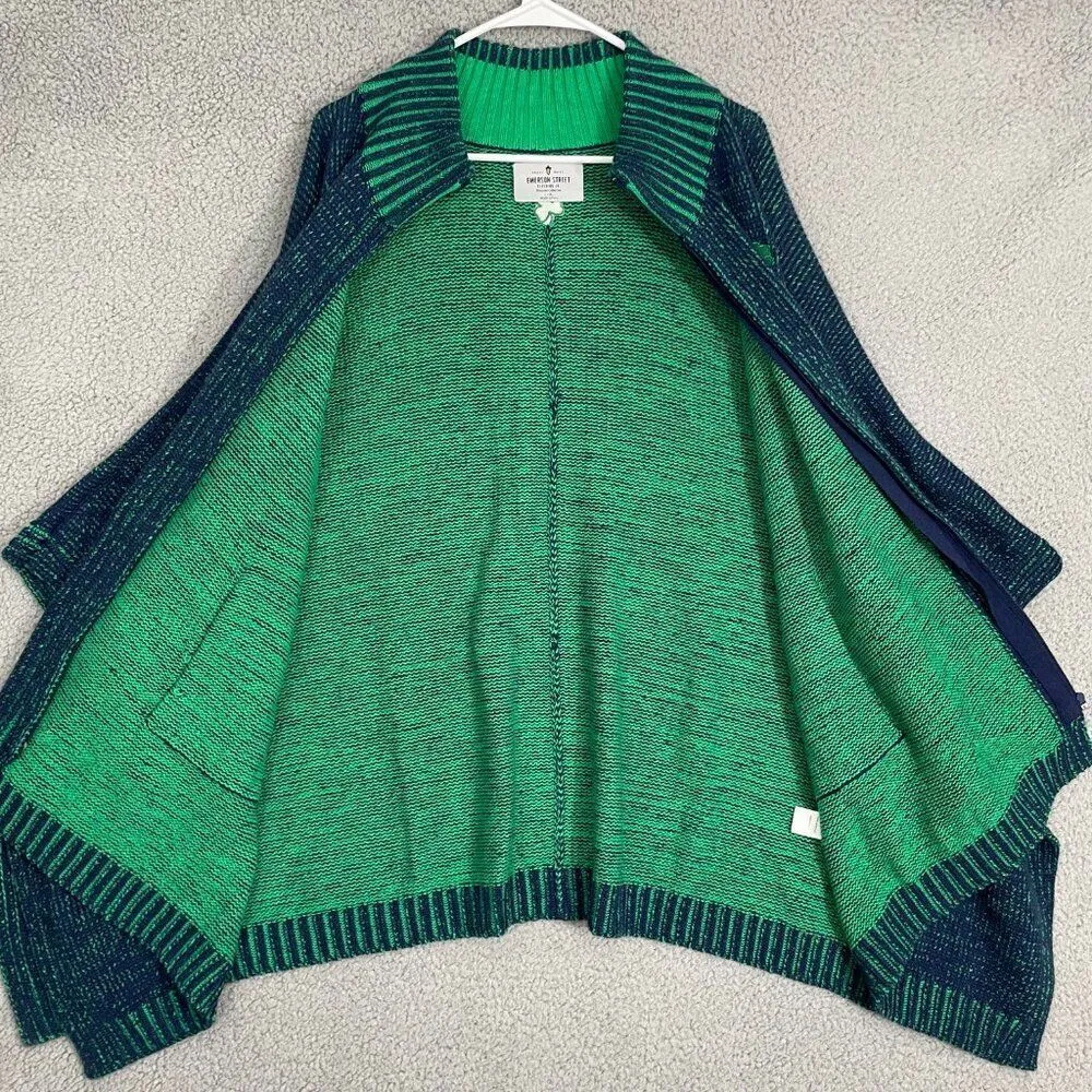 Emerson Street Peruvian Collection Notre Dame Cape Women L/XL Sweater Poncho Blue Size undefined - Image 3