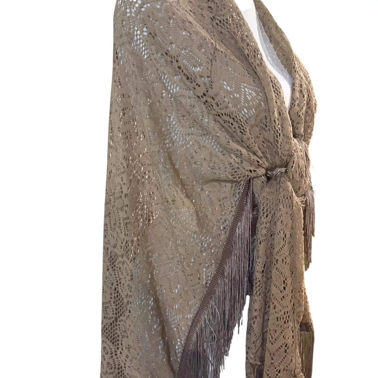 Chic ruff tan lace shawl - Image 2
