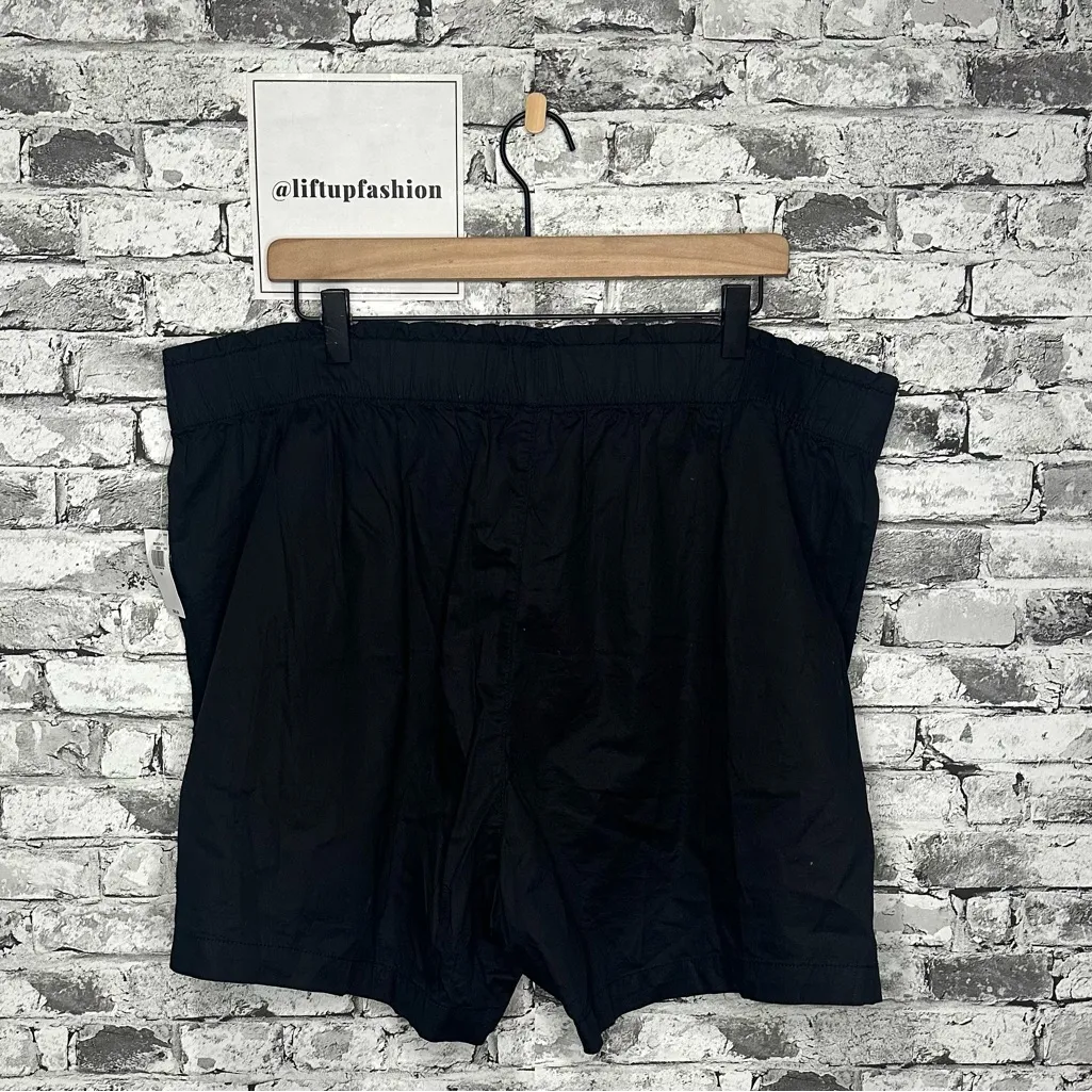Old Navy Women’s Black Shorts - Image 5
