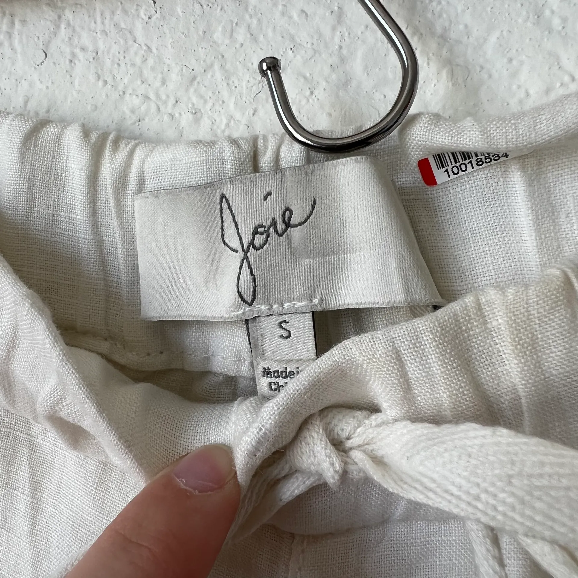 Joie White Linen Shorts - Image 2