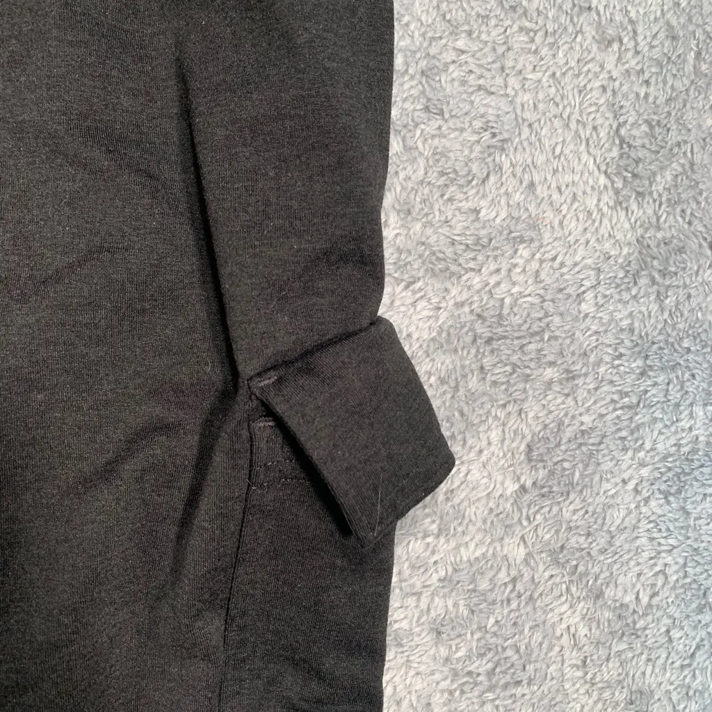 Vuori Black Cargo joggers sweatpants - Image 4