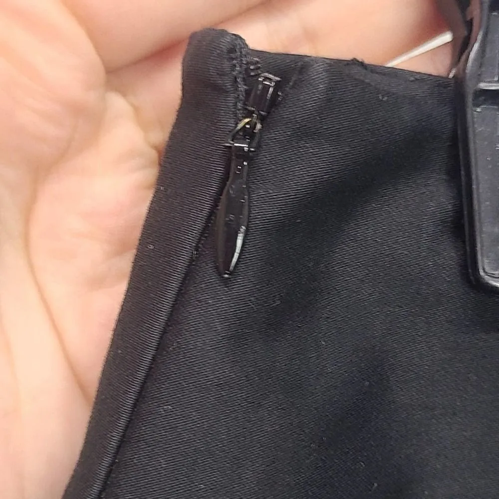 Theory Pleated Mini Black Skirt Size‎ 4 With Pockets - Image 5