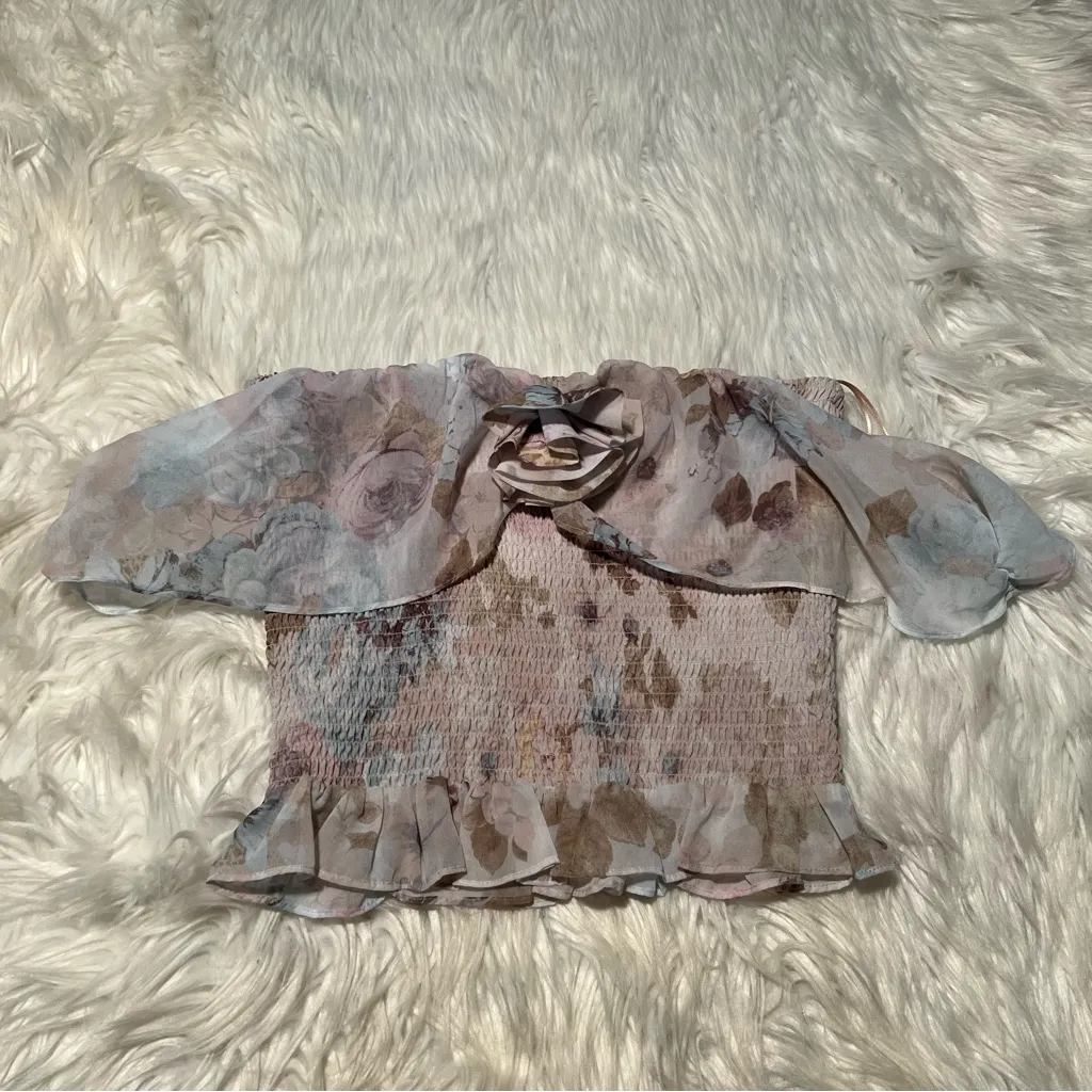 WAYF Off Shoulder Smocked Top Antique Roses S - Image 5