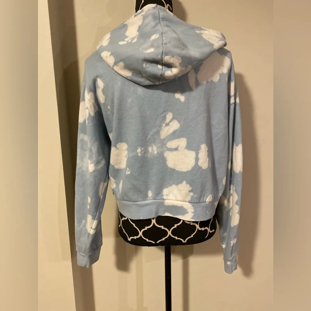 EUC Vans Blue & White Oxide Cropped Drawstring Hoodie size medium - Image 3