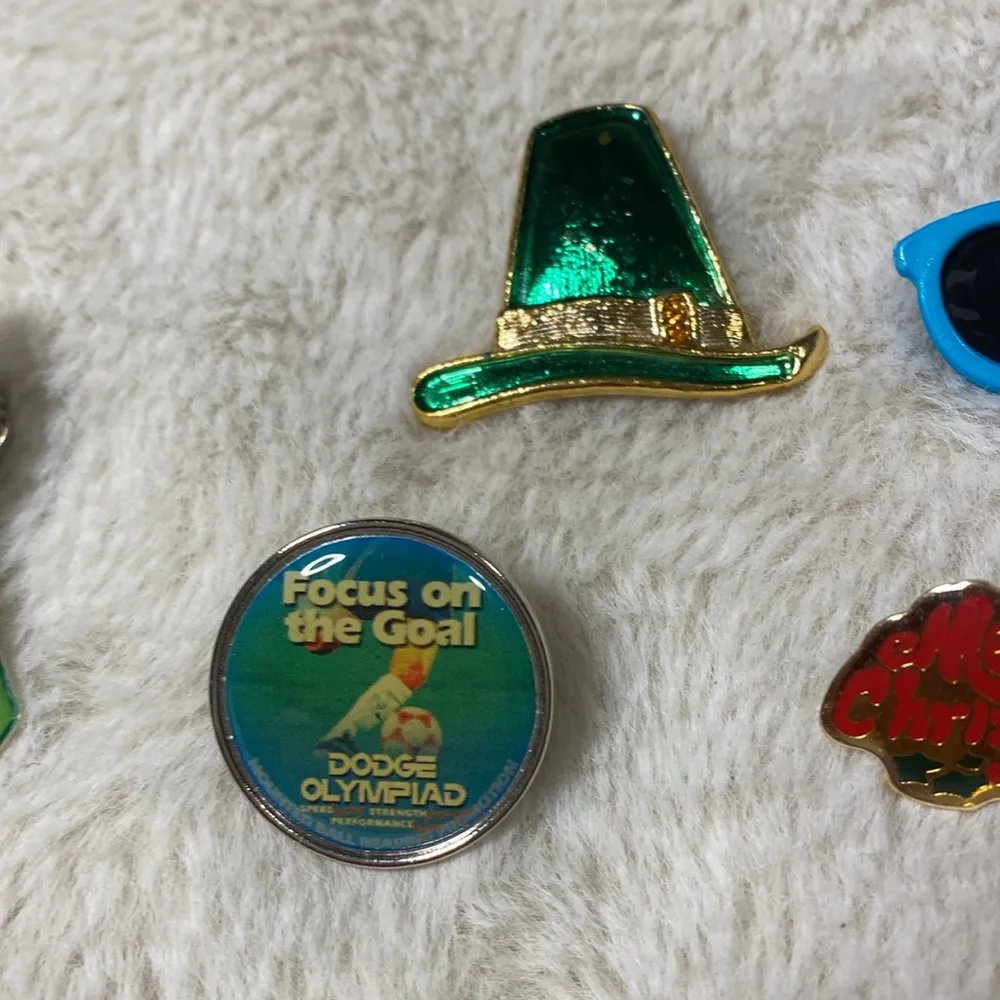 Lot Of Pins (5) Green - Image 3