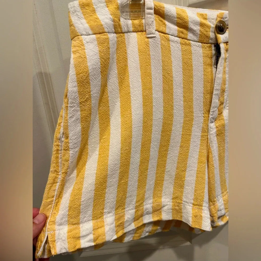 Old Navy Linen Blend Everyday Shorts size 10‎ - Image 2