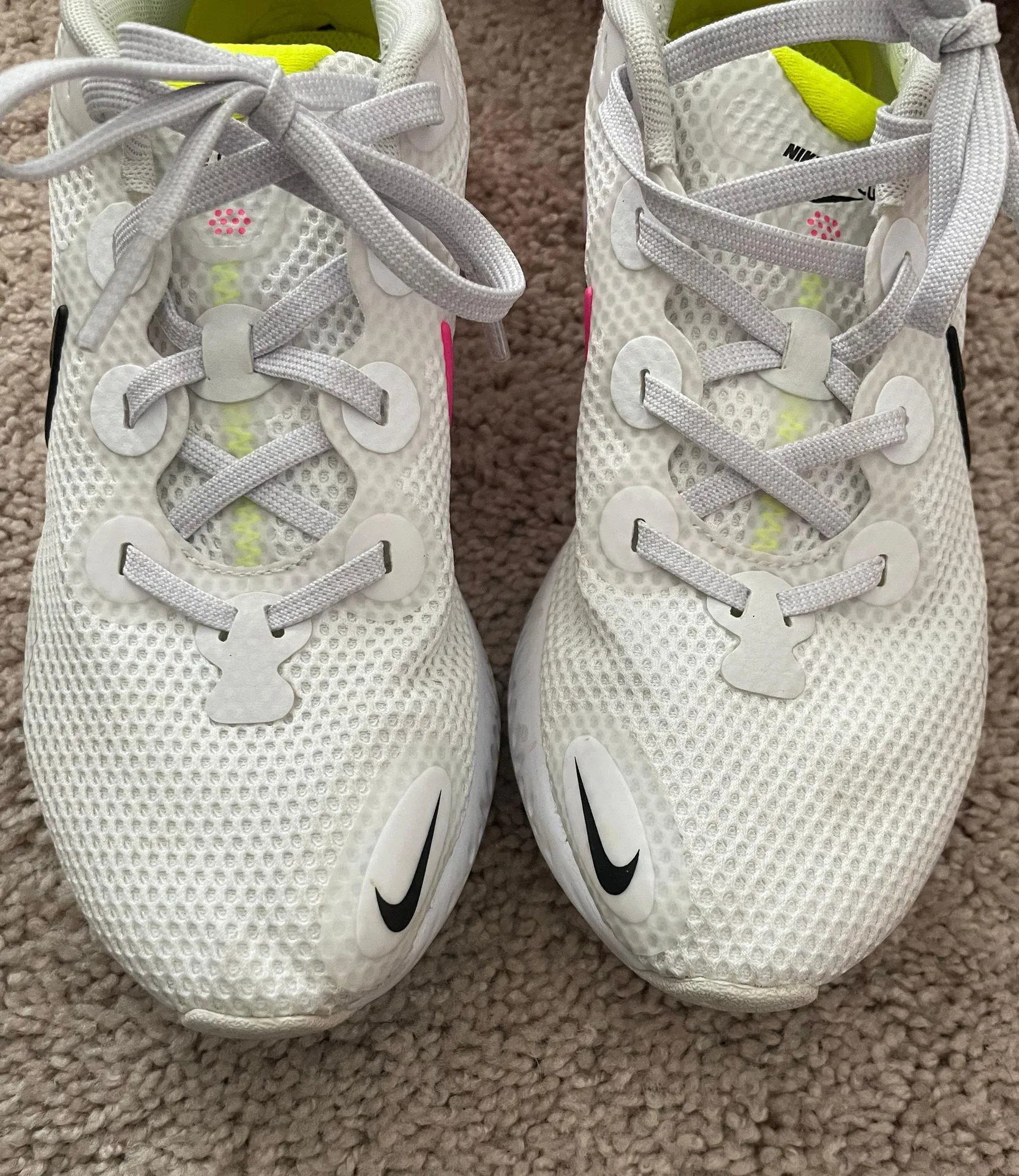 Nike Renew Tennis Shoes - Image 5