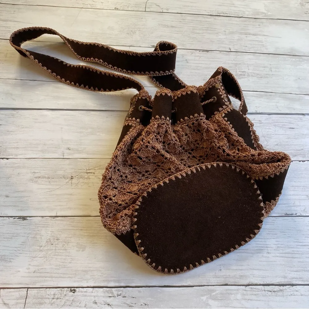 Brown Woven Drawstring Crossbody Bag Purse with Inner Lining - Image 2