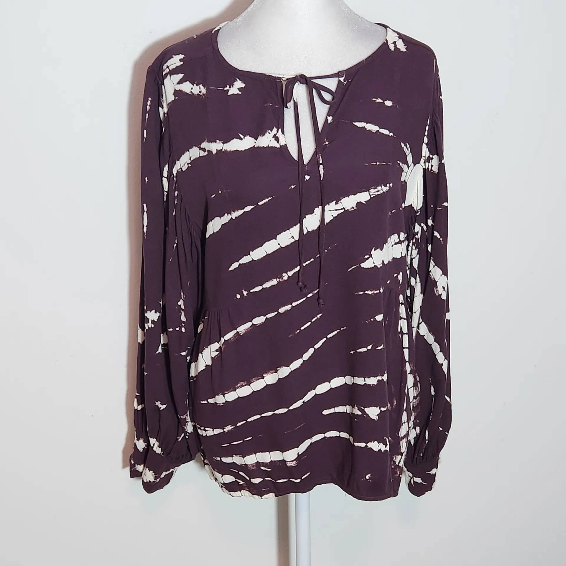 Young Fabulous & Broke Purple and White Tie-Dye Matching Set Size Medium - Image 3