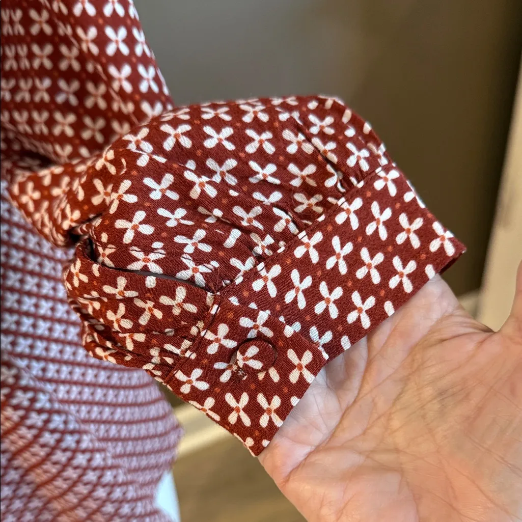 OLIVACEOUS Long Sleeve Deep Keyhole Print Romper Size Large - Image 4