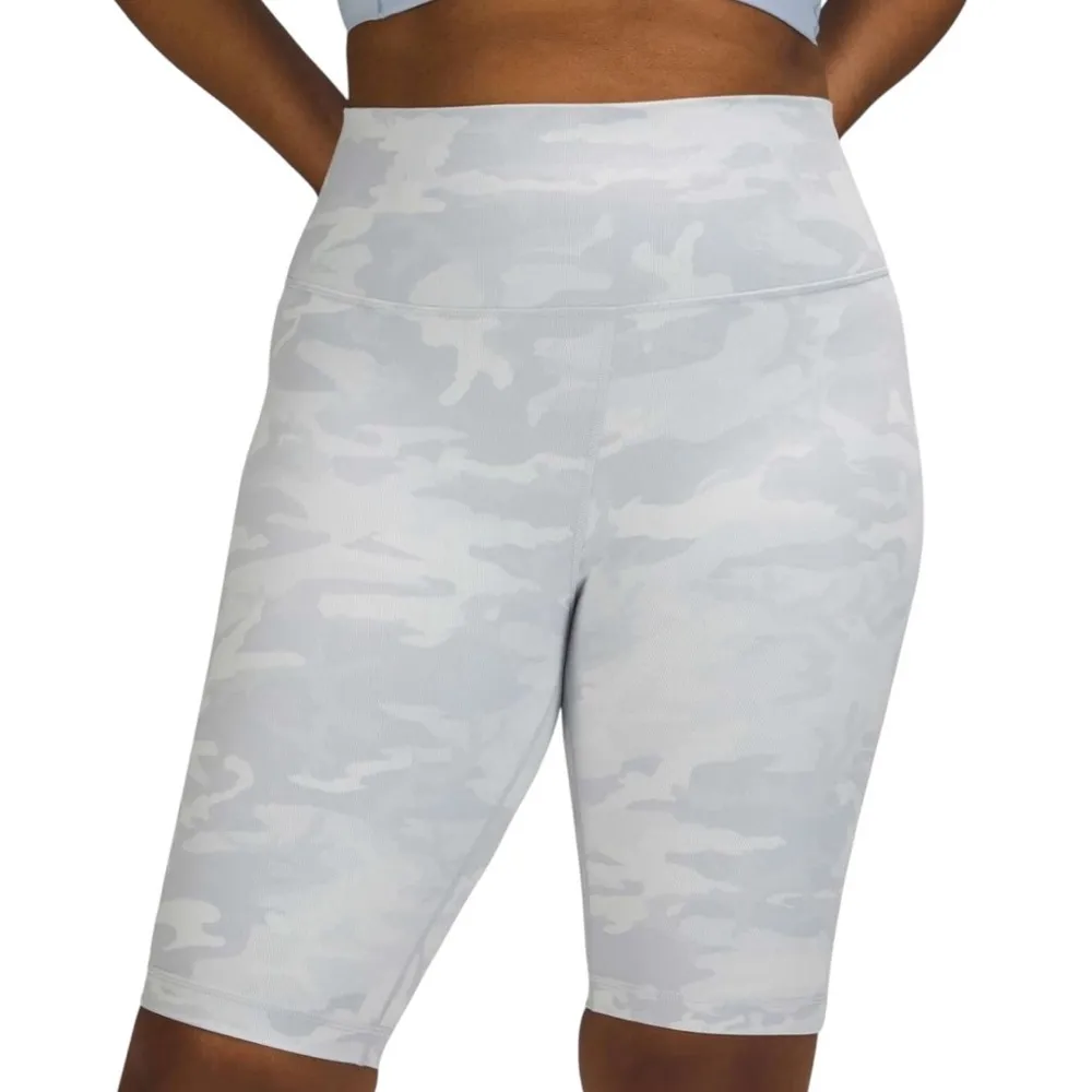 Lululemon Wunder Under Short Size 12 Ribbed
Incognito Camo Jacquard Alpine - Image 3