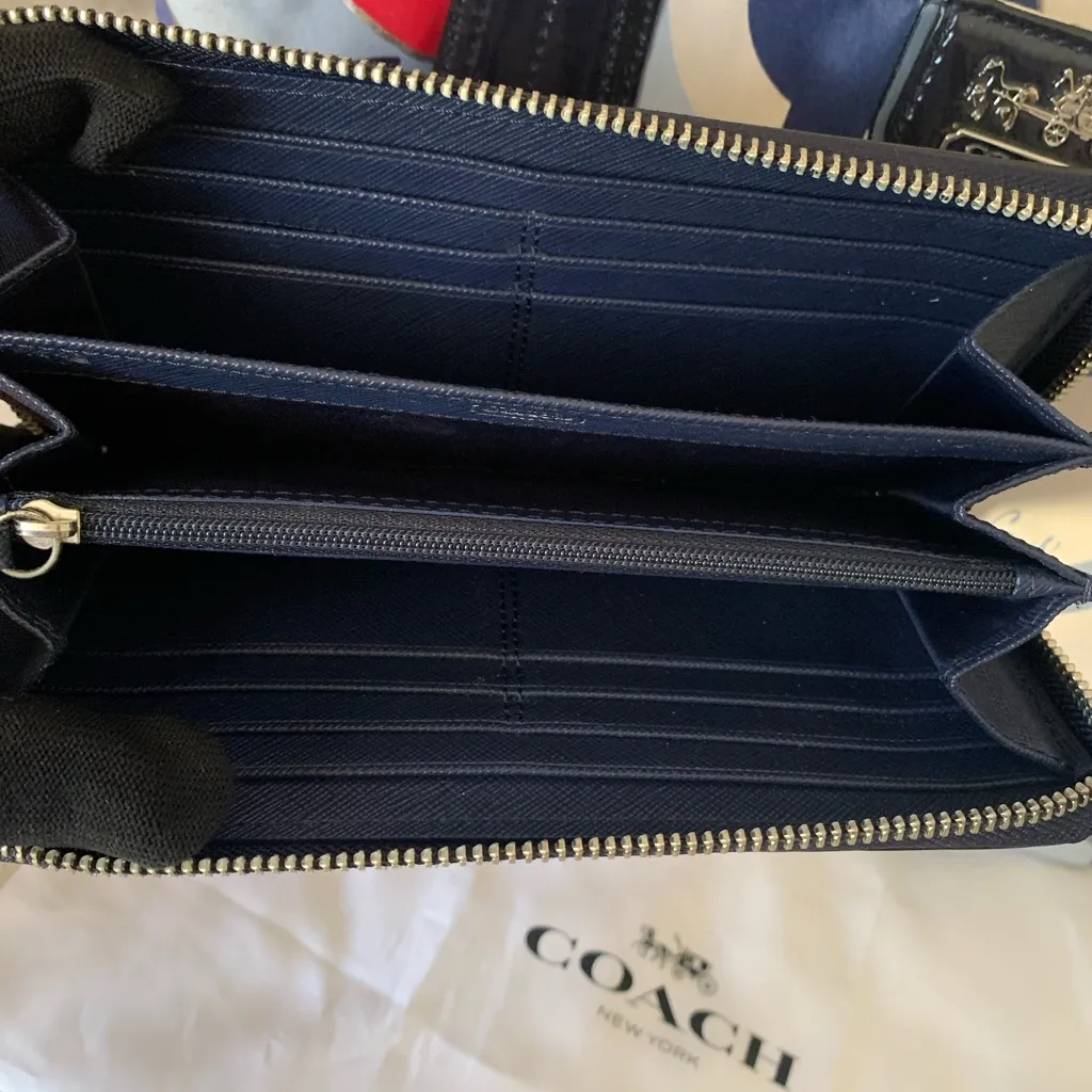 Rare Coach Madison Graphic Op Art set - Image 8