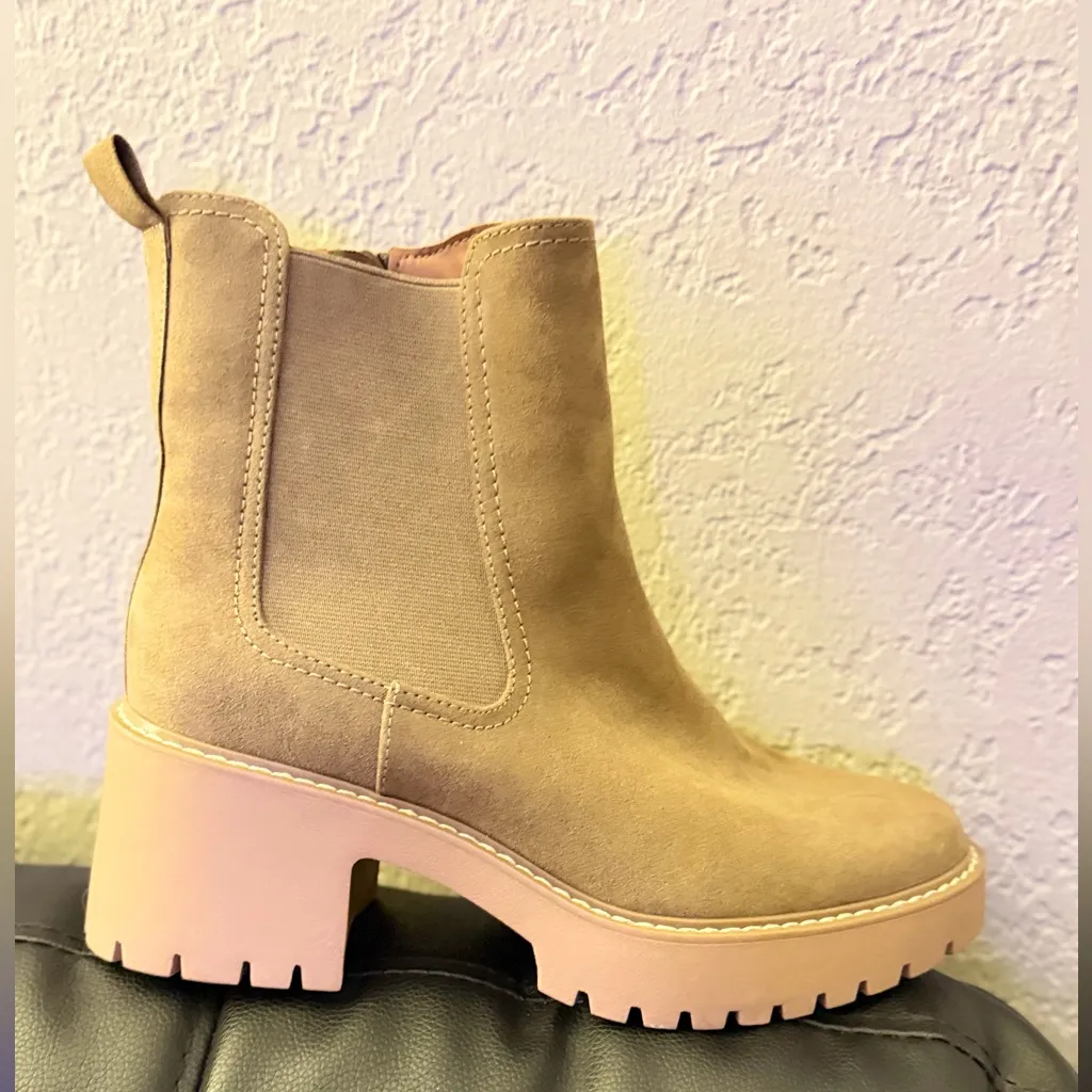 Universal Thread women’s boots size 9.5 NEW PAIR no tags or box - Image 5