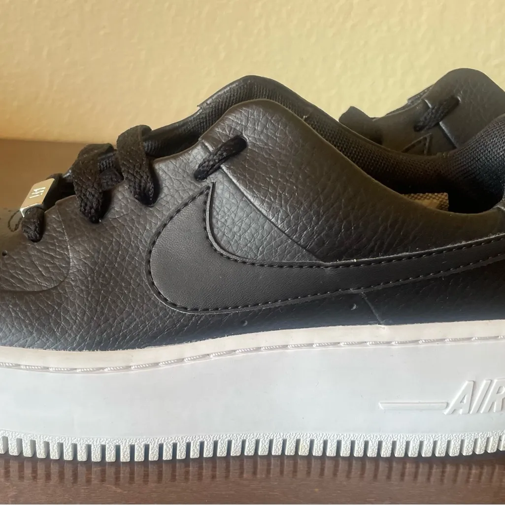 Women’s Nike Air Force 1 - Image 5