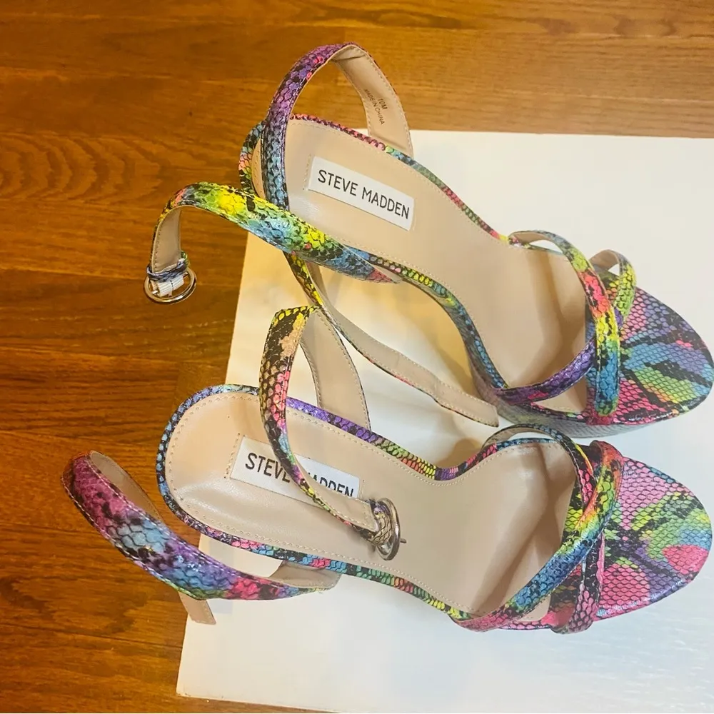 snake print high heels size 10 - Image 3