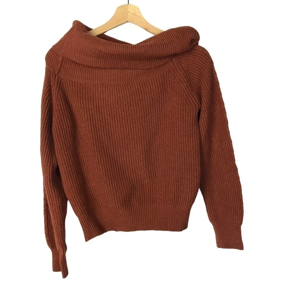 Lulu's Cozy Love Rust Red Ribbed Off the Shoulder Sweater M - Image 3