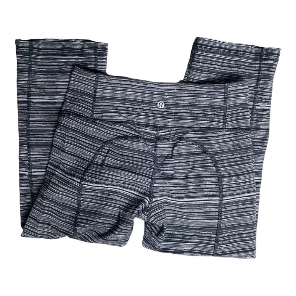 Lululemon SZ 6 grey striped cropped leggings - Image 4