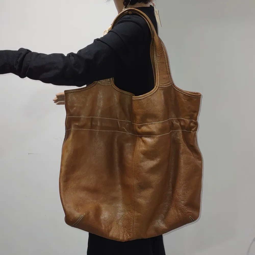 DKNY  Large Tote - Image 8
