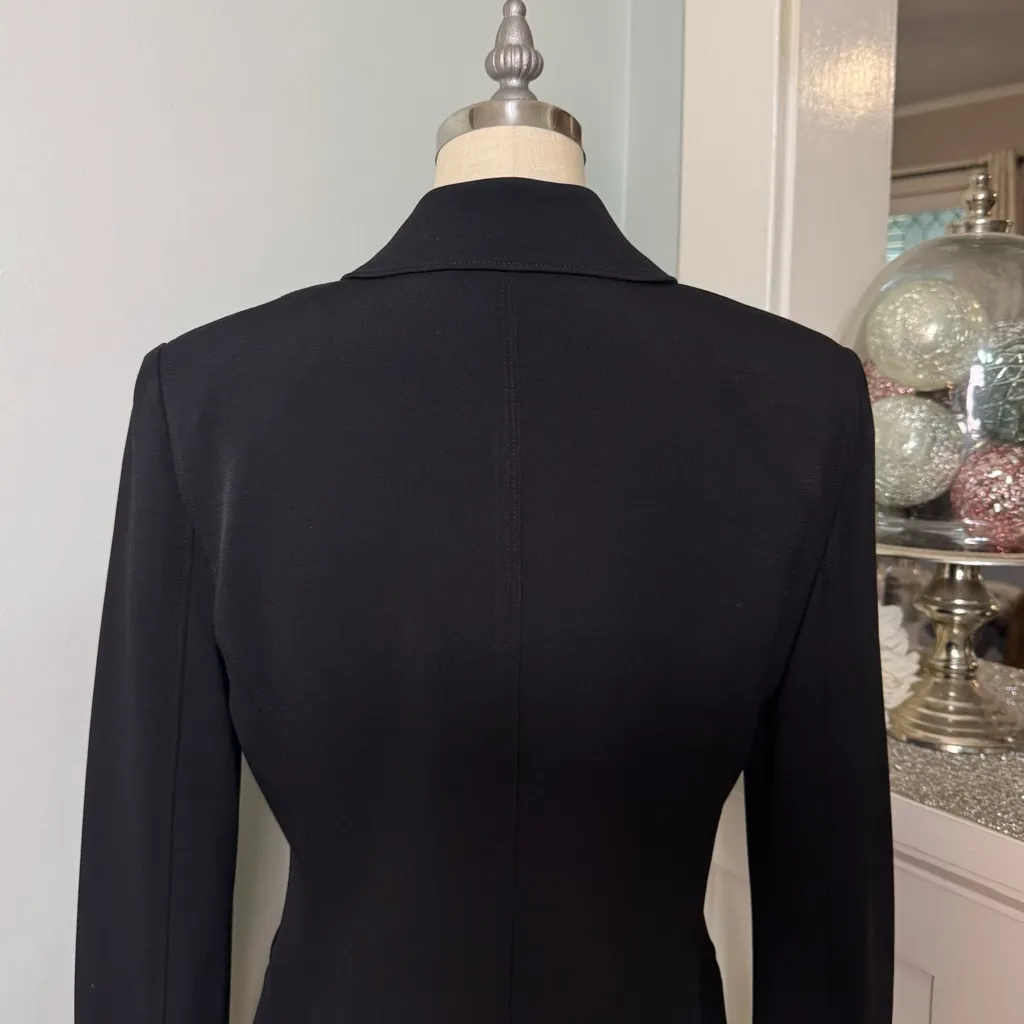 White House Black Market The Essential Blazer Jacket in Black, Size 2 Like New - Image 10