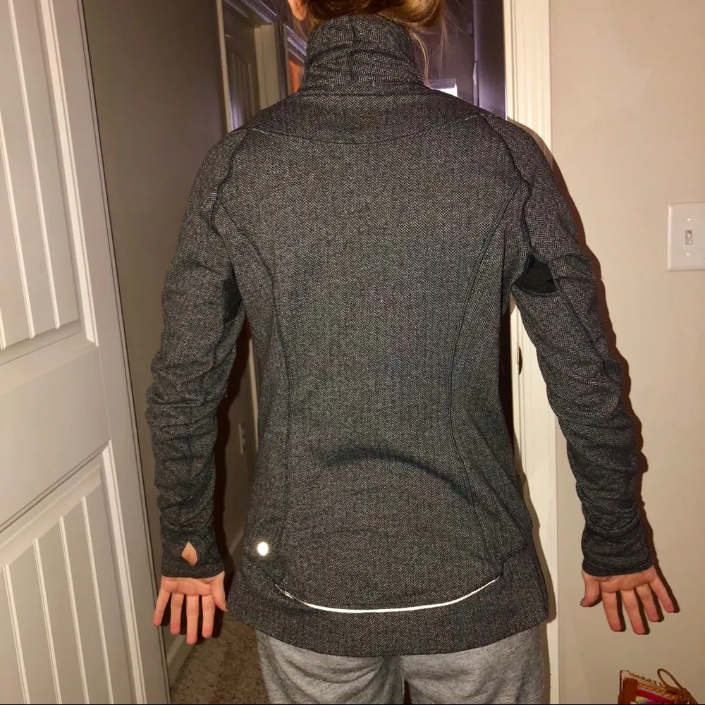 GRAY LULU QUARTER ZIP - Image 2