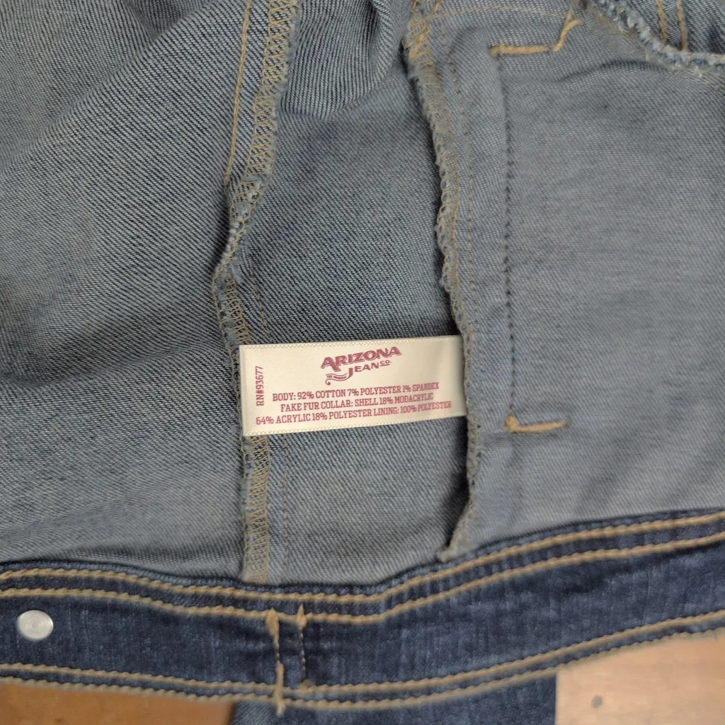 Arizona Jean Denim Type 3 Jacket with removable faux fur collar - Image 6