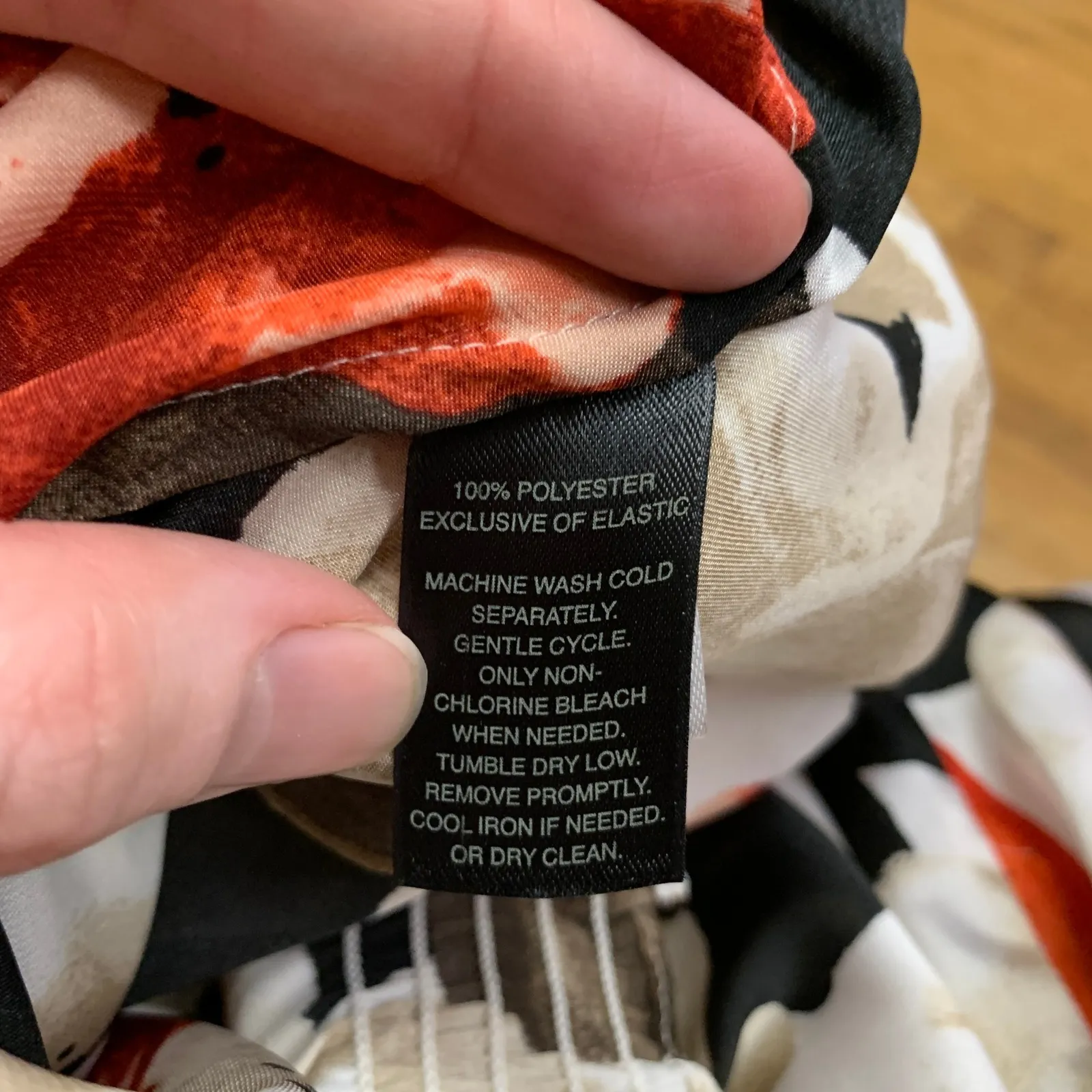 White House Black Market Floral Off Shoulder Tie Sleeve Blouse Top‎ Size Medium - Image 7