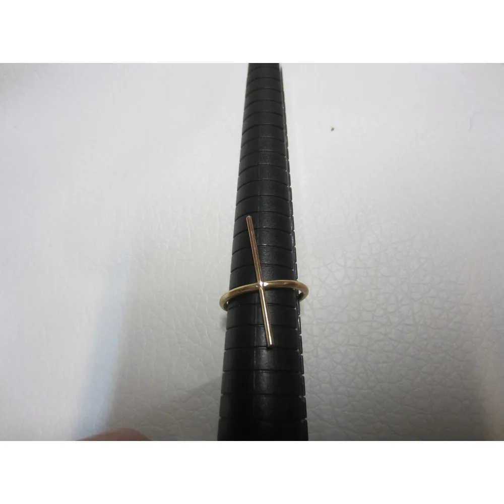 Gold Tone Thin Straight Bar Metal Ring Size 8 - Image 4