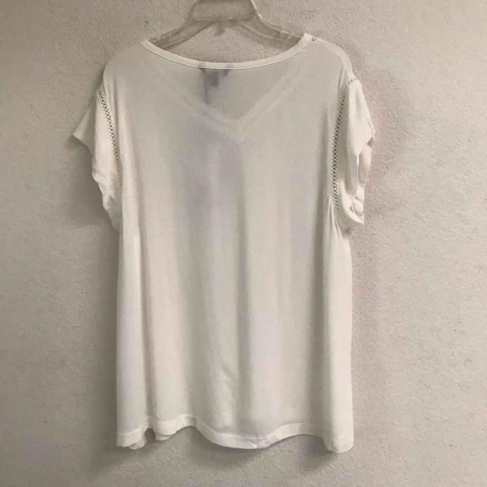 Buffalo David Bitton cream V-neck blouse NWT L - Image 2