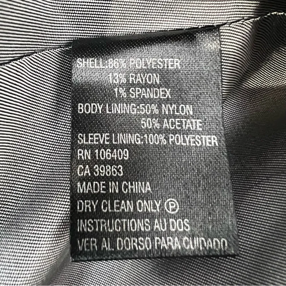 Tahari by Arthur S. Levine Two Front Pockets Blazer Size 14P - Image 10