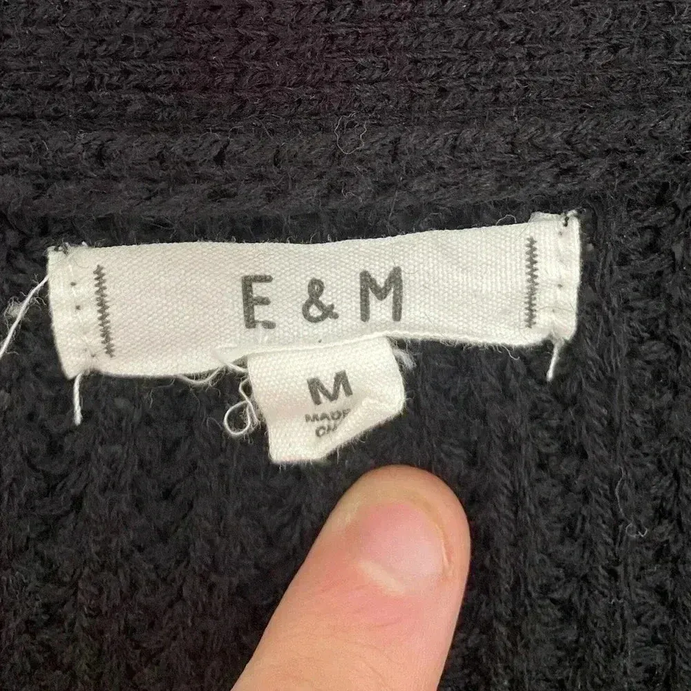 E &‎ M Black Sweater Size M - Image 3