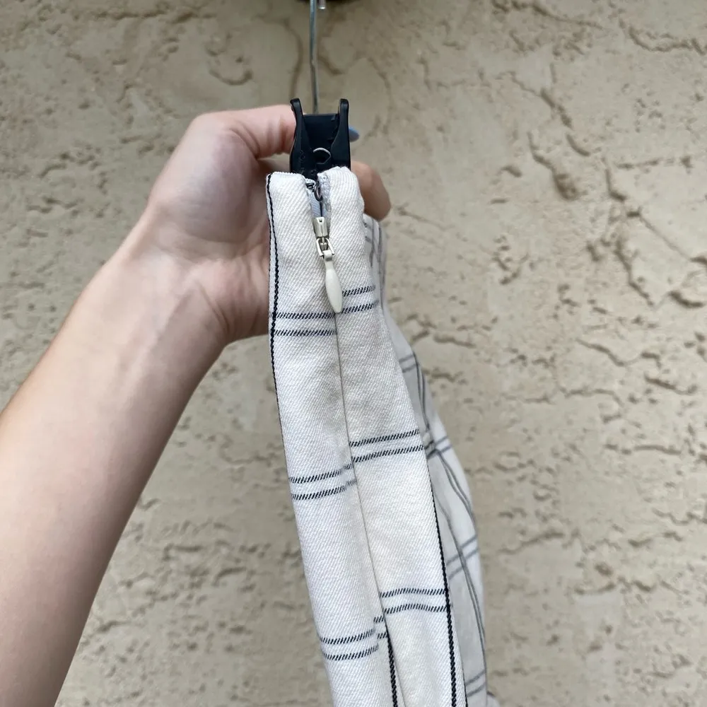 A new day size 4 white blue black plaid ankle length straight leg work pants - Image 2