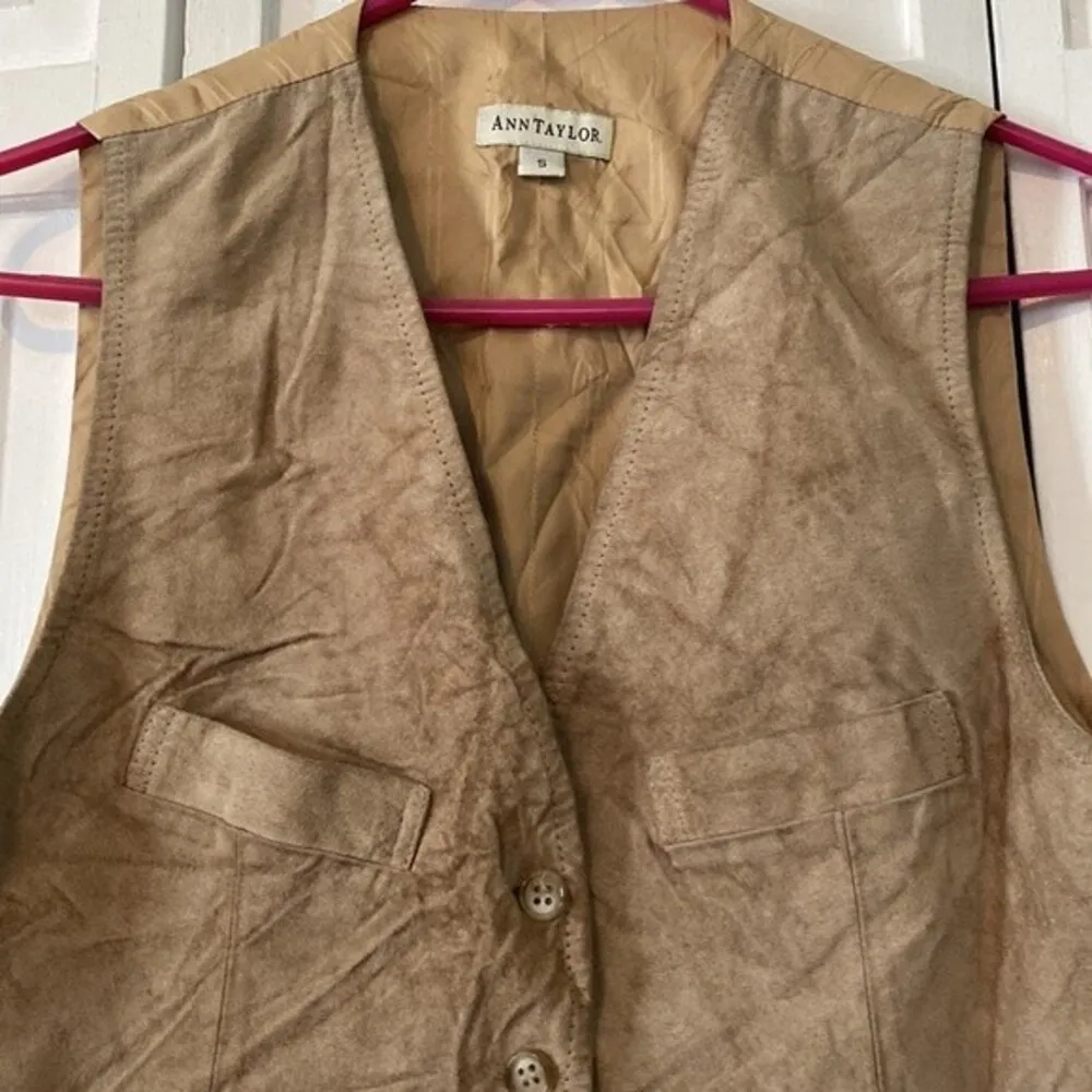 Vintage Ann Taylor suede vest.  Get your costal cowgirl on! Size S - Image 5