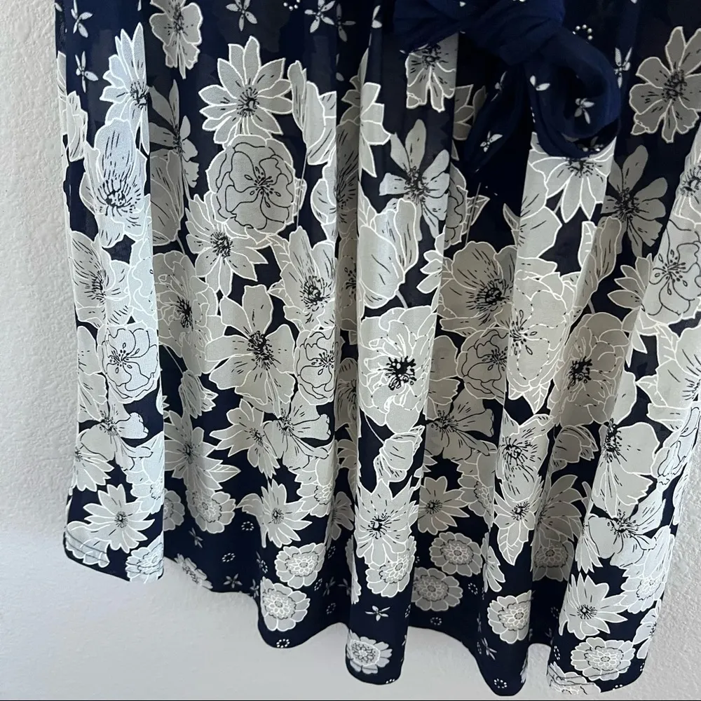 Ember Raised Painted Floral Navy Semi Sheer Secretary Tie Bow Top Blouse Shirt M Size M - Image 3