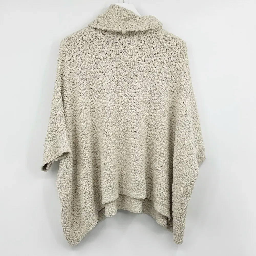 Romeo + Juliet  Couture Boho Baggy Cowl Neck Acrylic Sweater Size Large - Image 9