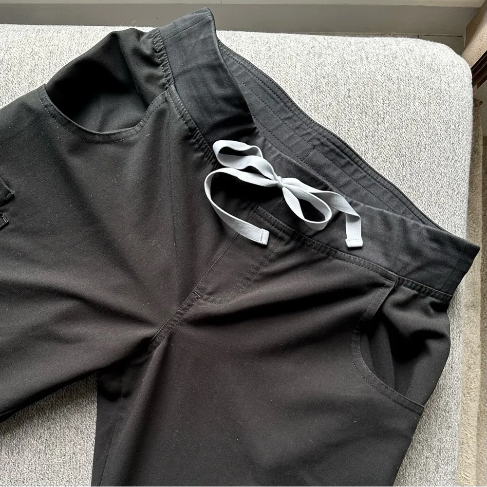 Figs // Black Straight Leg Scrub Pants - Image 4