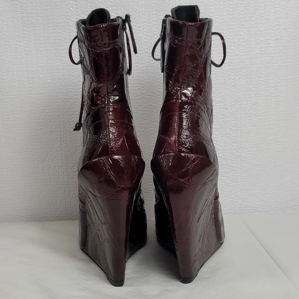 Alaia Calzature Donna Croco Burgundy Patent Leather Ankle Wedge Boots Size 37.5 Red - Image 3