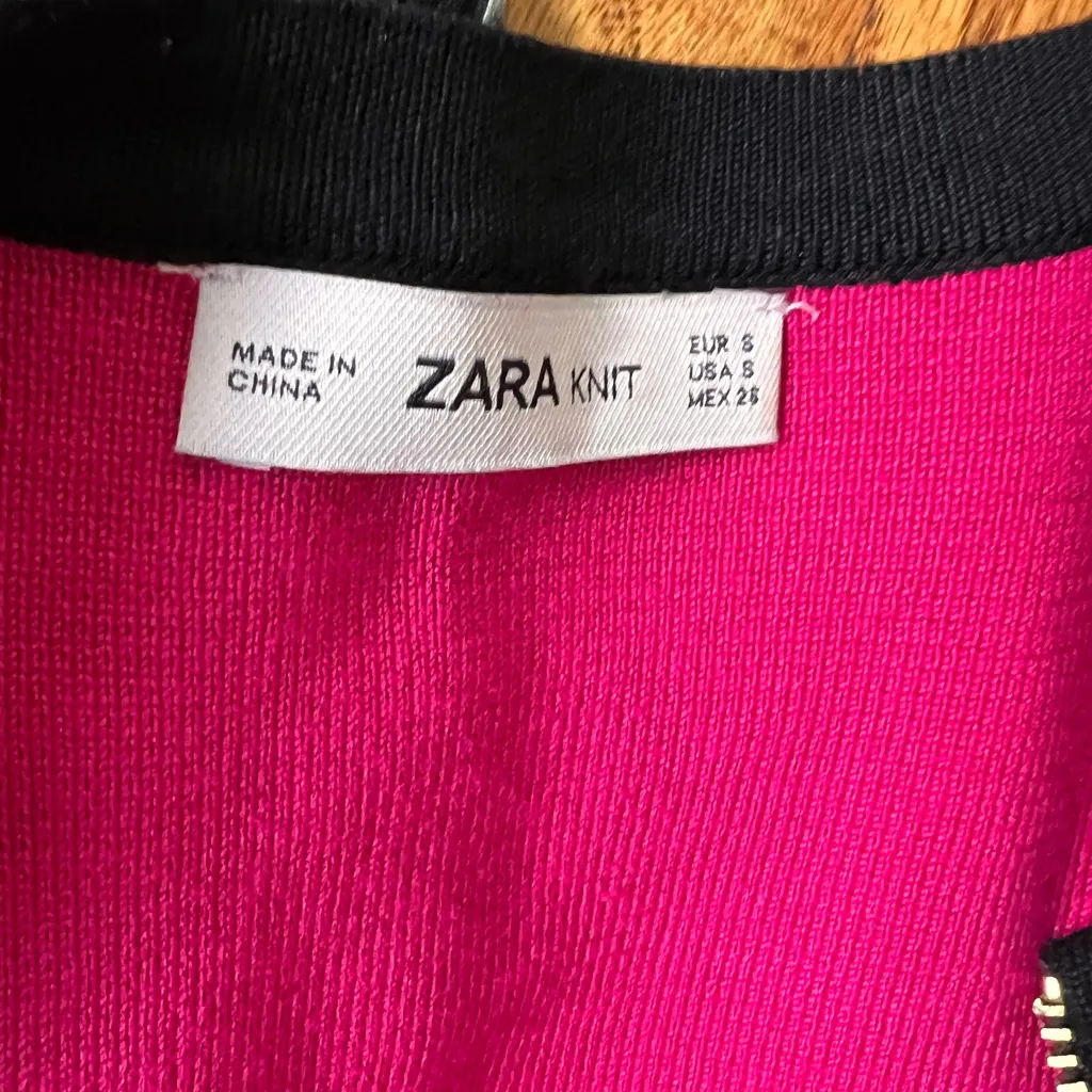 Zara Hot Pink Knit Jacket with Gold Accents - Image 5