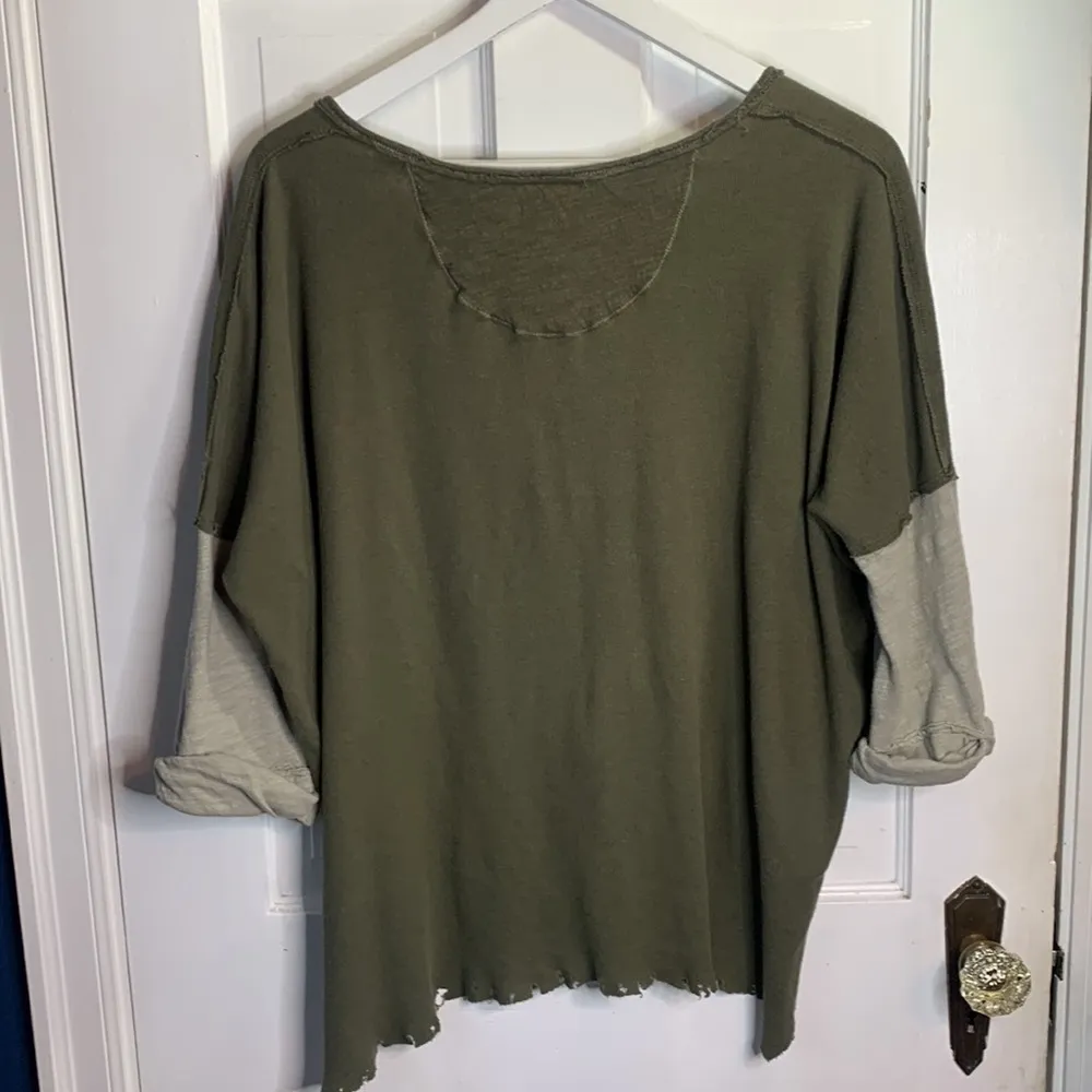 Free People We the Free Retro Trendy Star Henley Top- Army Green W-326 Sz S - Image 14