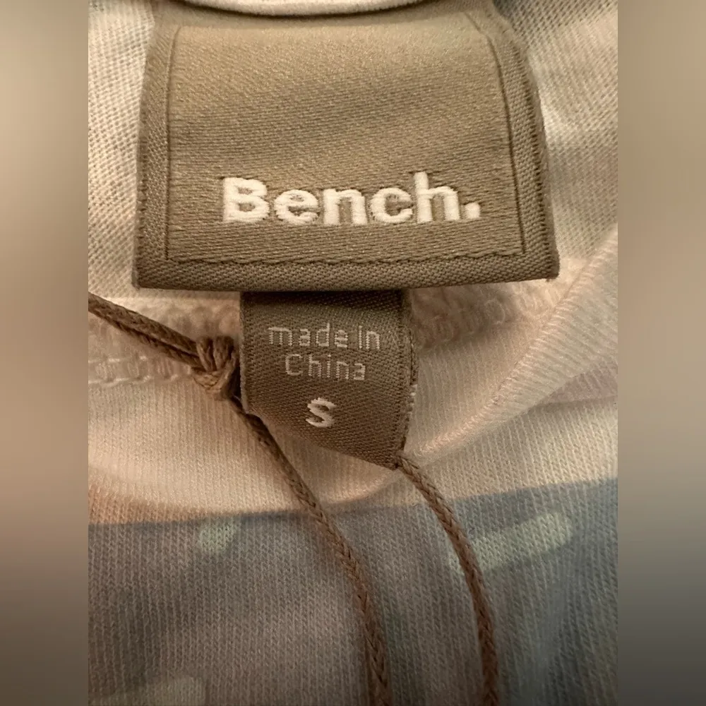 Bench White Tee with Blue and Pink Abstract Design NWT - Image 4