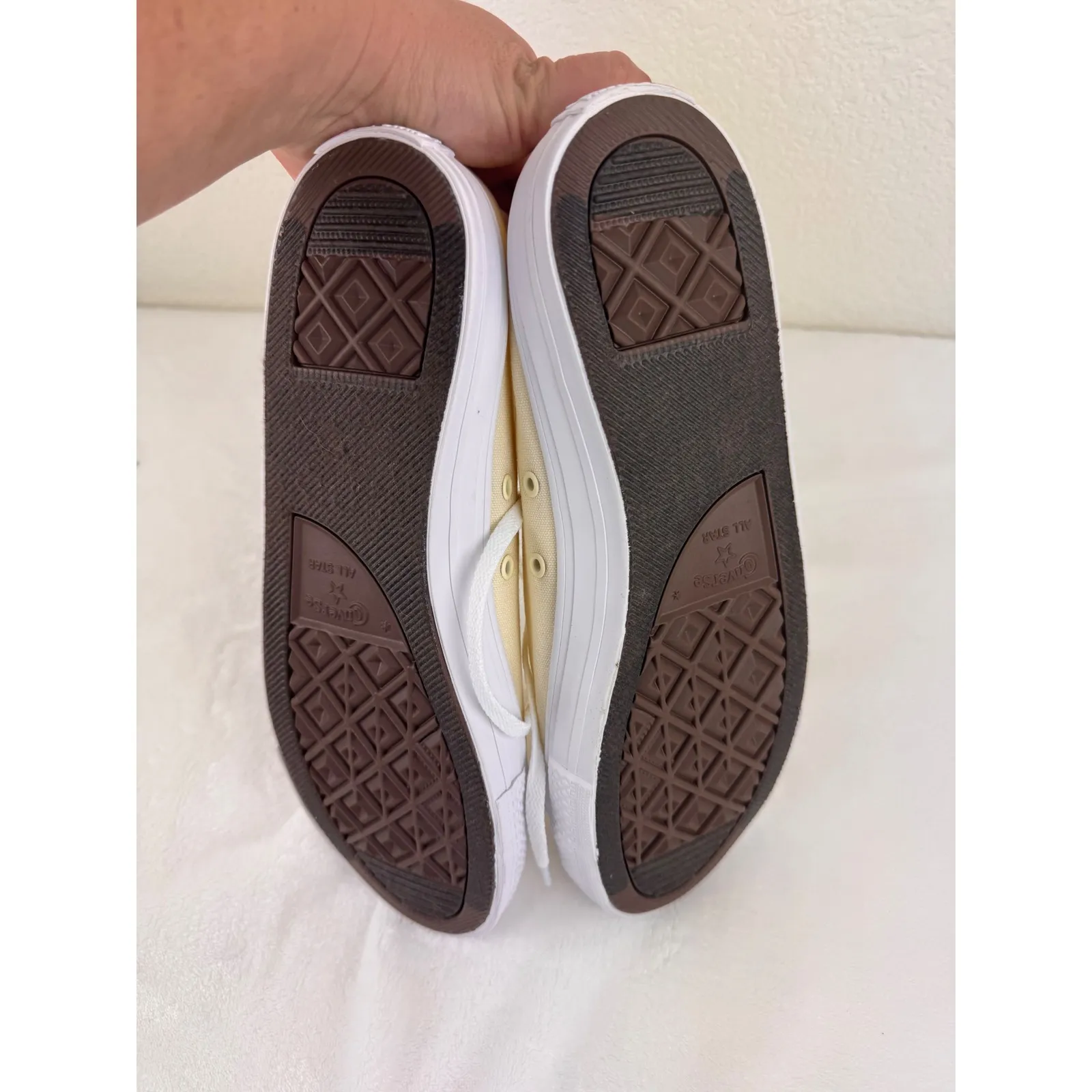 Converse Chuck Taylor‎ All Star Dainty Festival Size 9 Light Yellow Canvas - Image 4