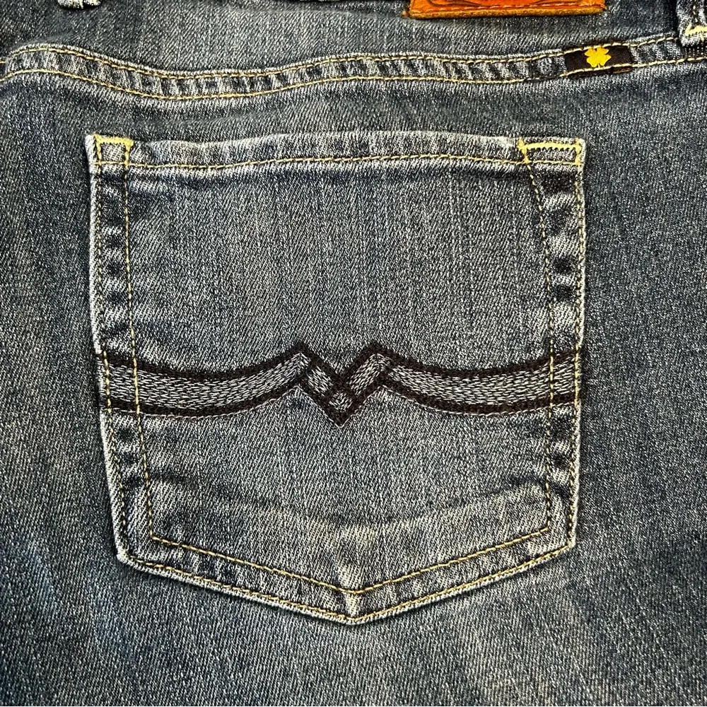 Lucky Brand Sweet and Low Boot Cut Women’s Size 8/29 Dark Blue Wash Jean - Image 11