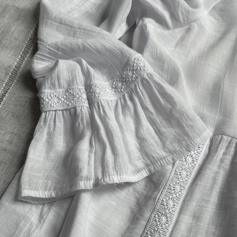 Counterparts White Peplum Blouse with Bell Sleeves - Image 5