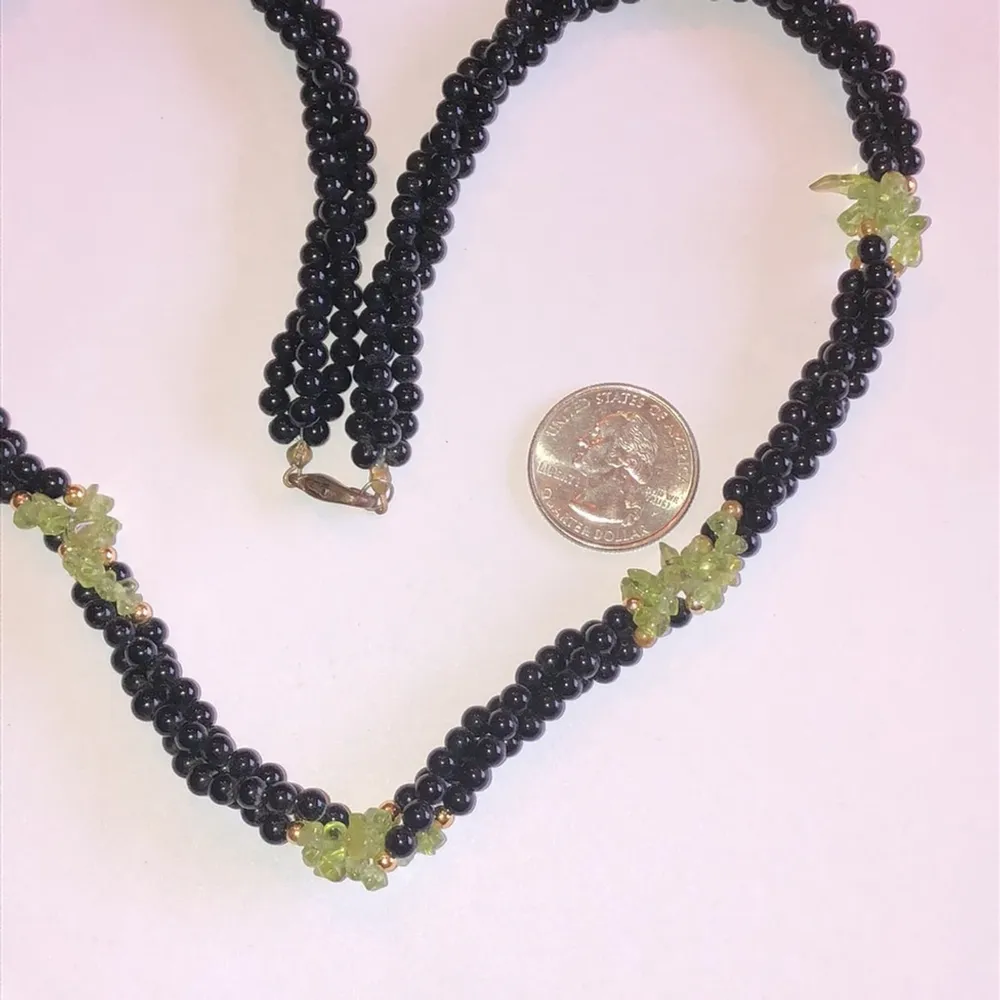 Black & Green Glass Beaded Twisted Boho Necklace - Image 4