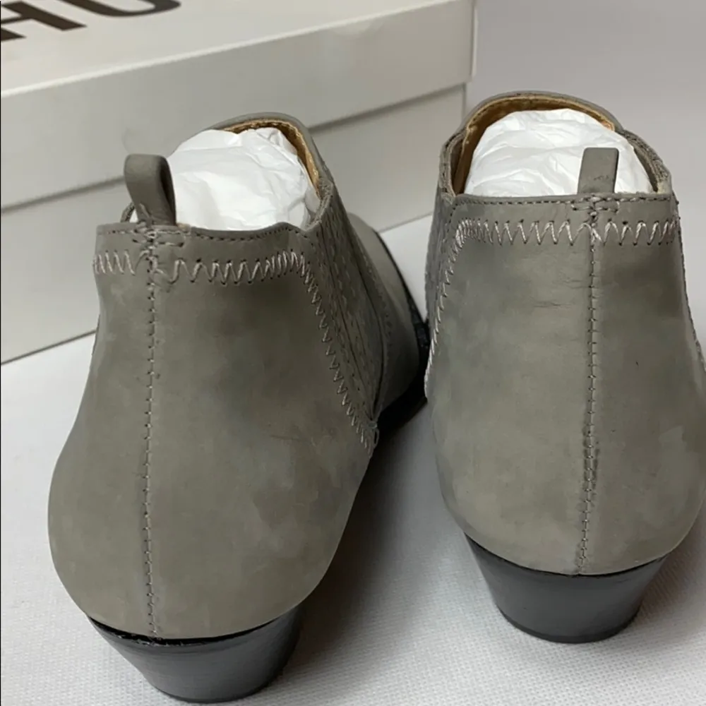 Schutz Jaqueline pointed toe suede bootie size 8 NIB - Image 3