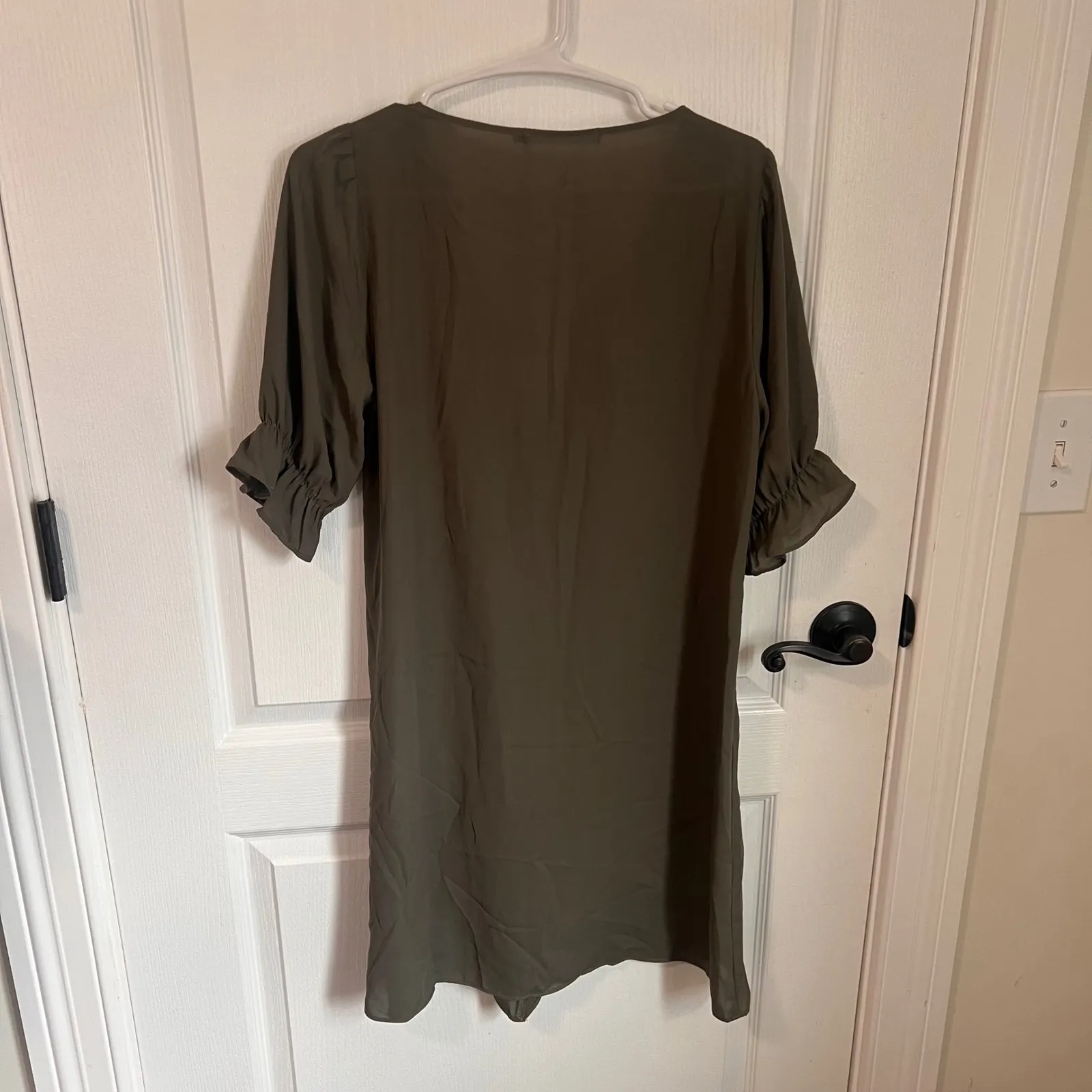 Three Eighty Two  Ruffle Dress Olive Green Puff Sleeve Mini XS‎ NWOT - Image 4