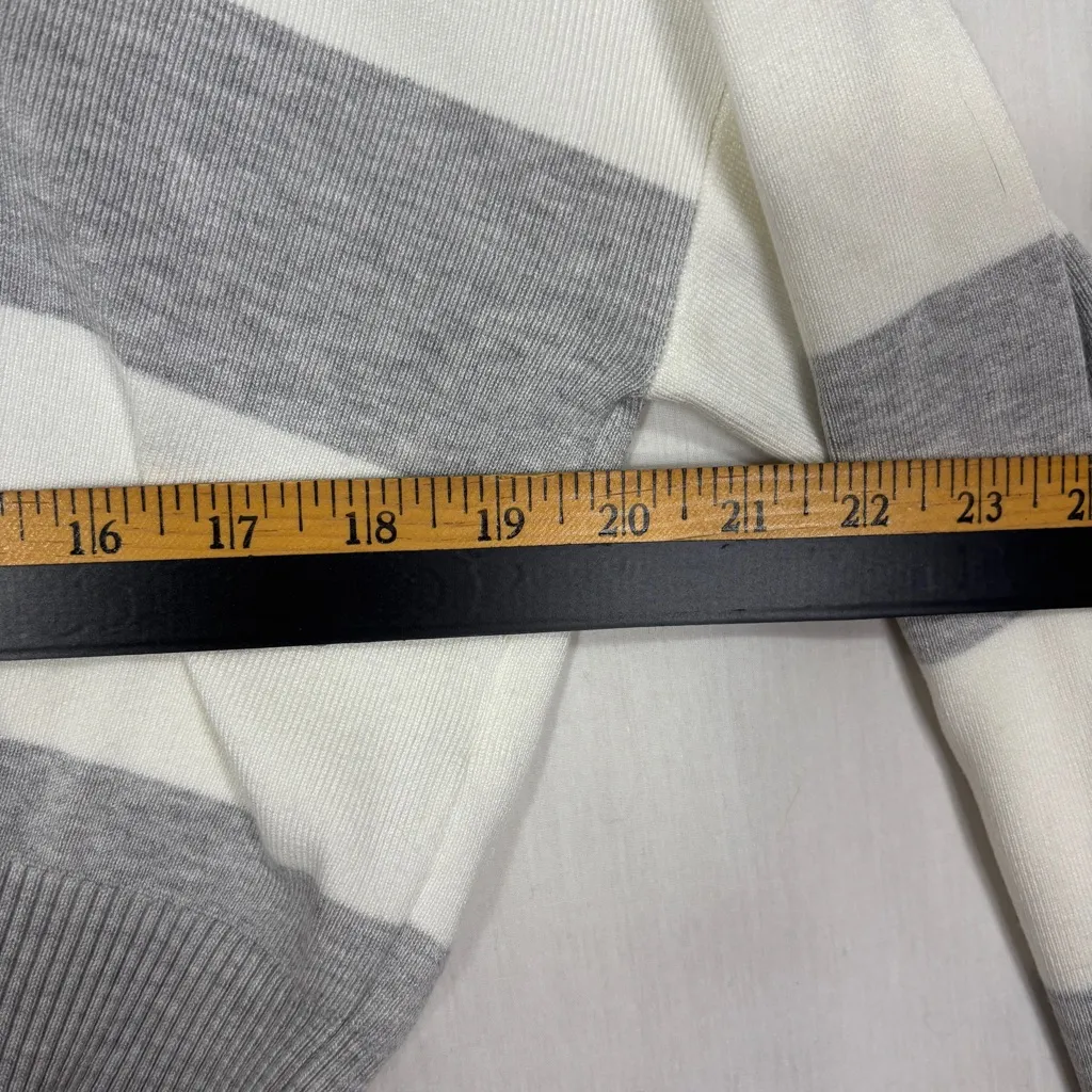 Garage Cropped Sweater Womens P/S Gray White Cozy Minimalist Scandi-Inspired Y2K - Image 9