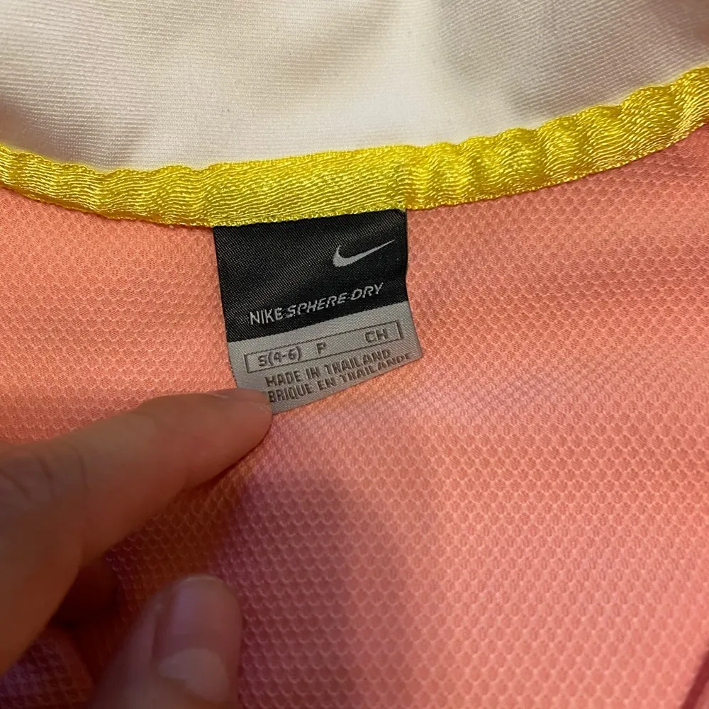 🔥 2 for 20 Nike collard golf shirt. - Image 3