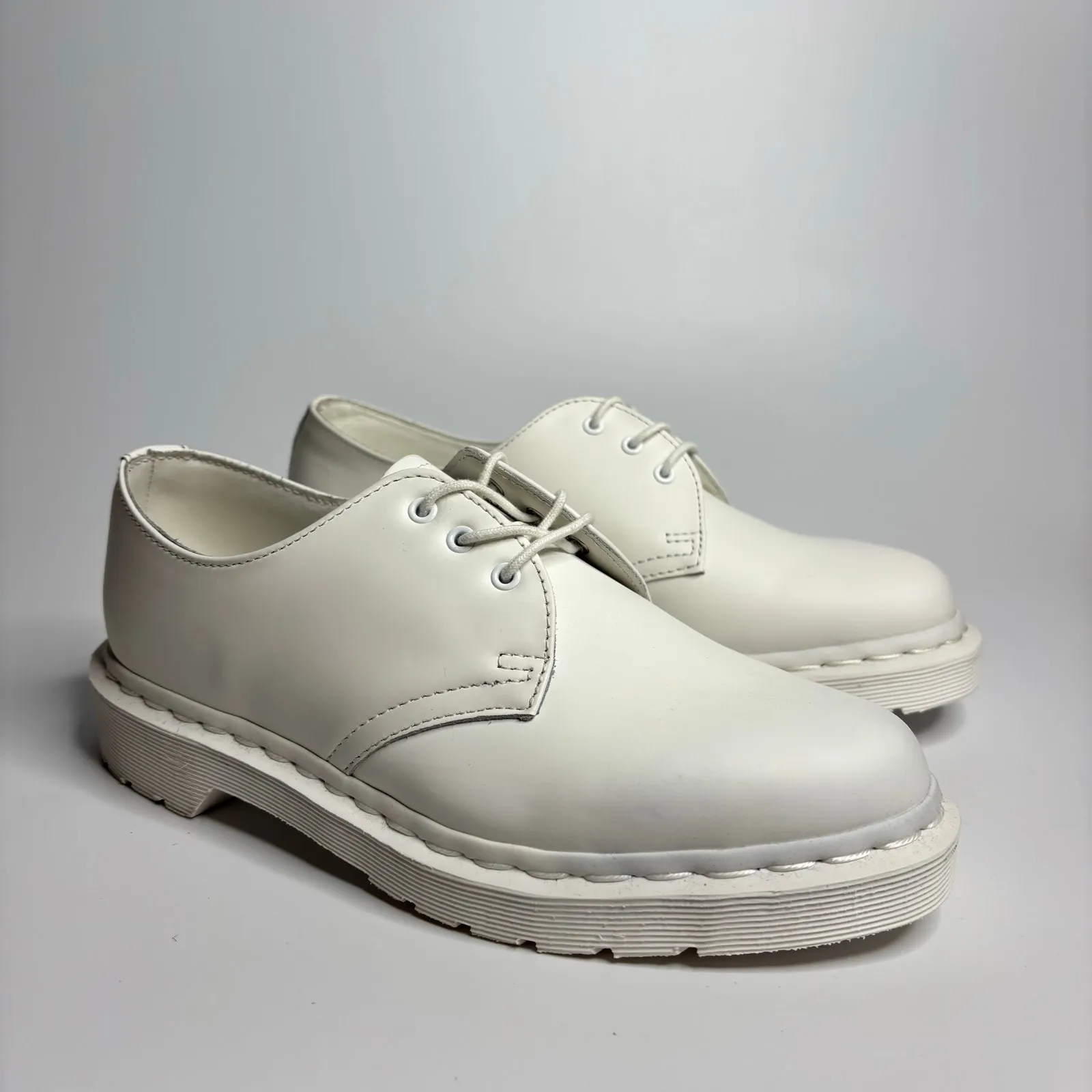 *Mismatched Pair* (See Desc.) Dr. Martens 1461 Mono 3 Eye Leather Oxford - White - Image 2